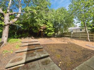 Photo 6- click for photo gallery